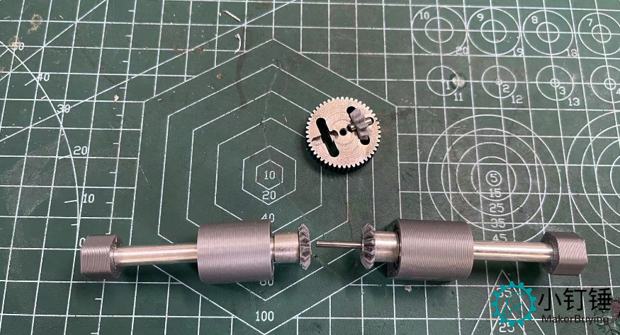 自己动手制作一个金属的带差速器的可转向的遥控玩具车