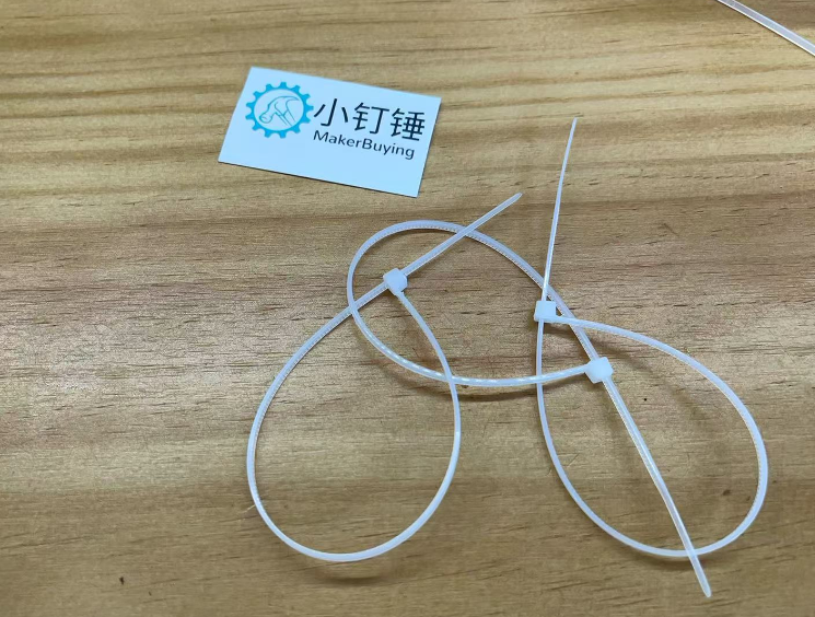 如何用矿泉水瓶制作一个风动力遥控双桨船?